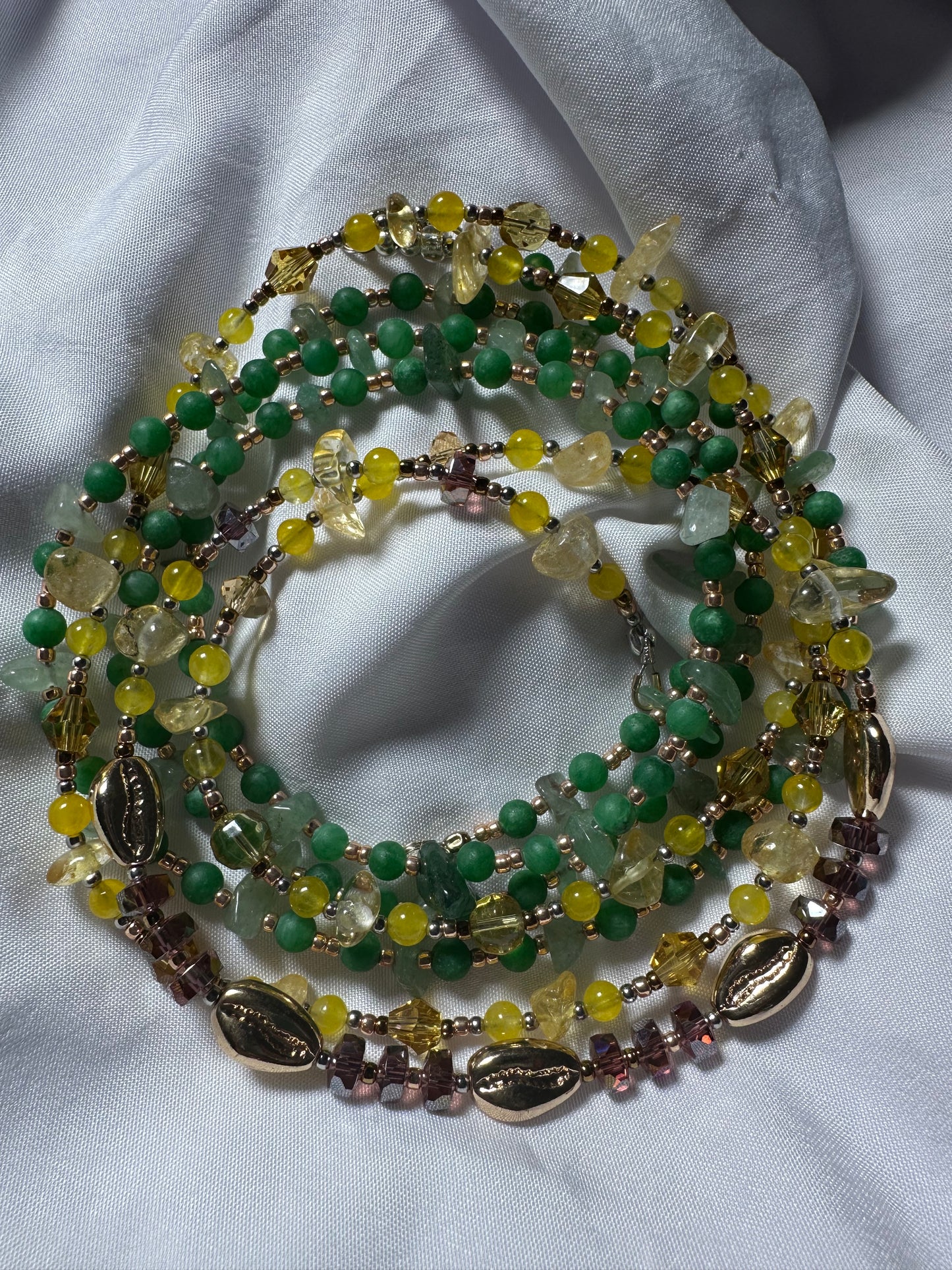 "Queen Daisy" waistbeads